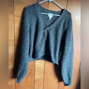 H&M Bow-detail rib-knit cardigan in dark gray melange
Size US M EUC